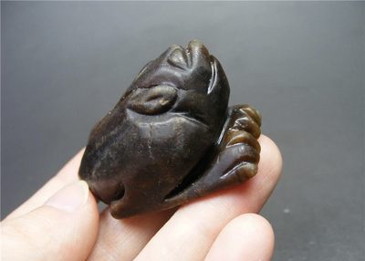 玉石翡翠玛瑙｜拍卖专场 地方玉带沁立体圆雕三足金蟾大摆件