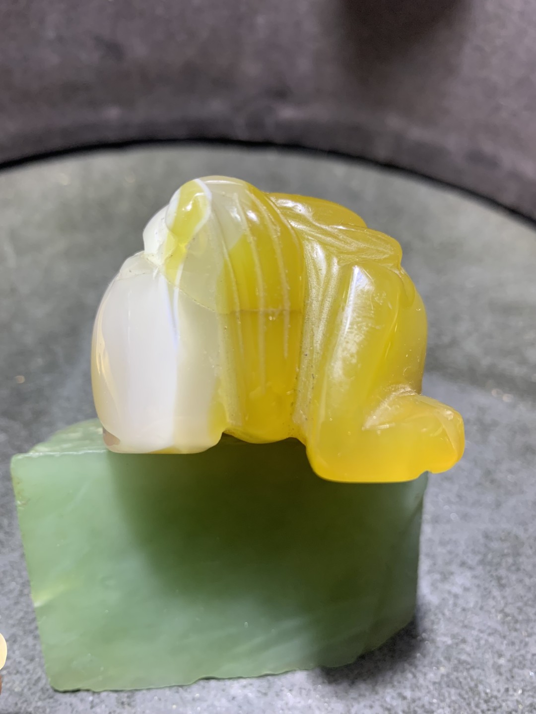 巴西玛瑙雕刻貔貅把件一个