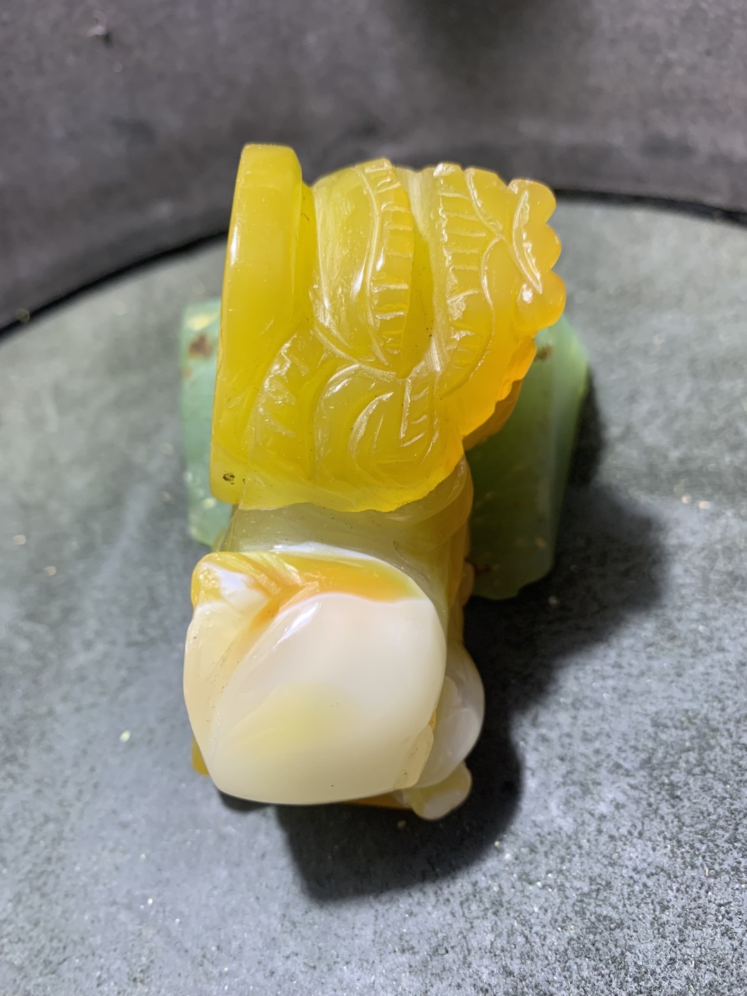 巴西玛瑙雕刻貔貅把件一个