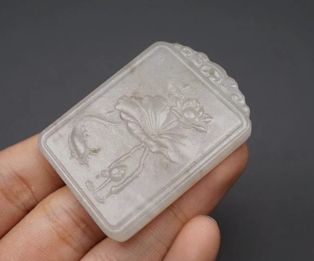 ｜冷门出品｜精选专拍·第叁拾贰场· 和田玉 鱼戏莲玉牌挂件