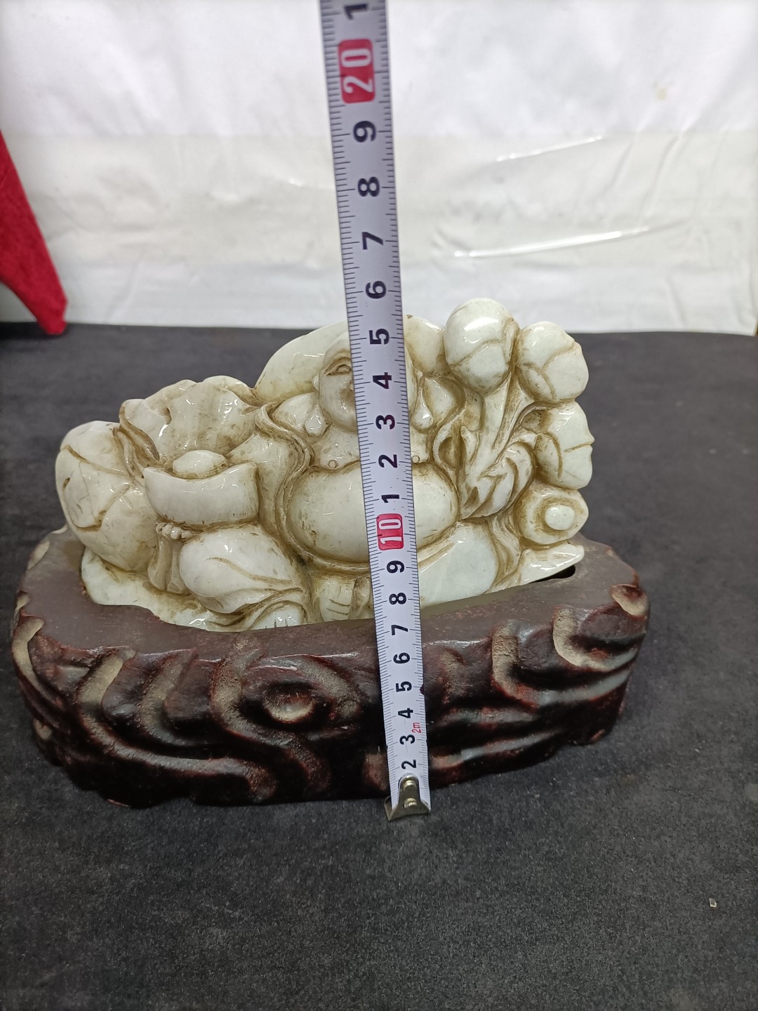 旧藏晚清一件天然翡翠雕摆件