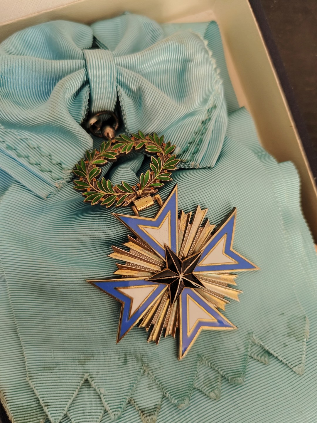 全场0元起拍 第46期 咸鱼国勋章拍卖专场 4月12日（周三）下午6：00开始 大十字级法属达荷美 贝宁黑星勋章 大绶 银质珐琅 亚瑟贝特朗制