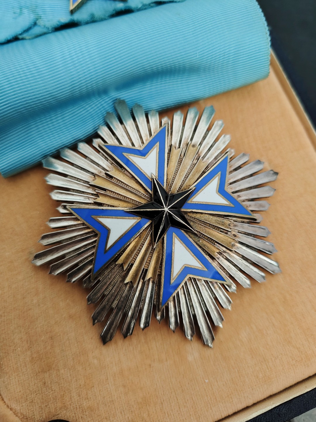 全场0元起拍 第46期 咸鱼国勋章拍卖专场 4月12日（周三）下午6：00开始 大十字级法属达荷美 贝宁黑星勋章 大绶 银质珐琅 亚瑟贝特朗制