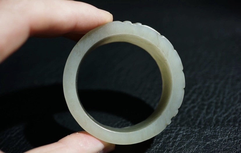 ｜冷门出品｜精选专拍·第叁拾贰场· 明清工老和田玉满工饕餮纹玉环把件