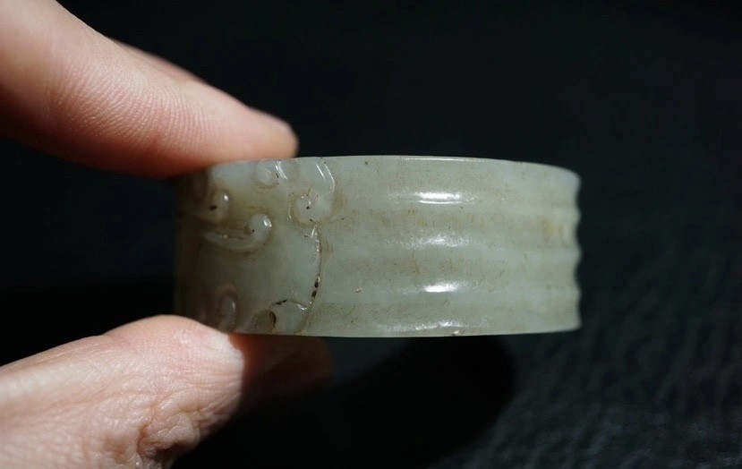 ｜冷门出品｜精选专拍·第叁拾贰场· 明清工老和田玉满工饕餮纹玉环把件