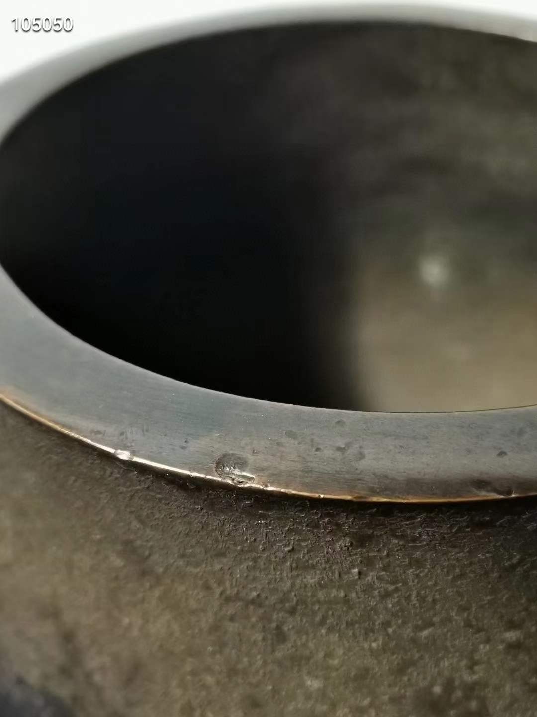 清 乾隆年制 紫铜龙耳供炉 “大清乾隆”手工錾刻款，铜炉线条圆润流畅，造型典雅端庄，造型仿宣德，炉造型，样式古朴典雅，如此器雅物，为官宦人家书房之陈设。