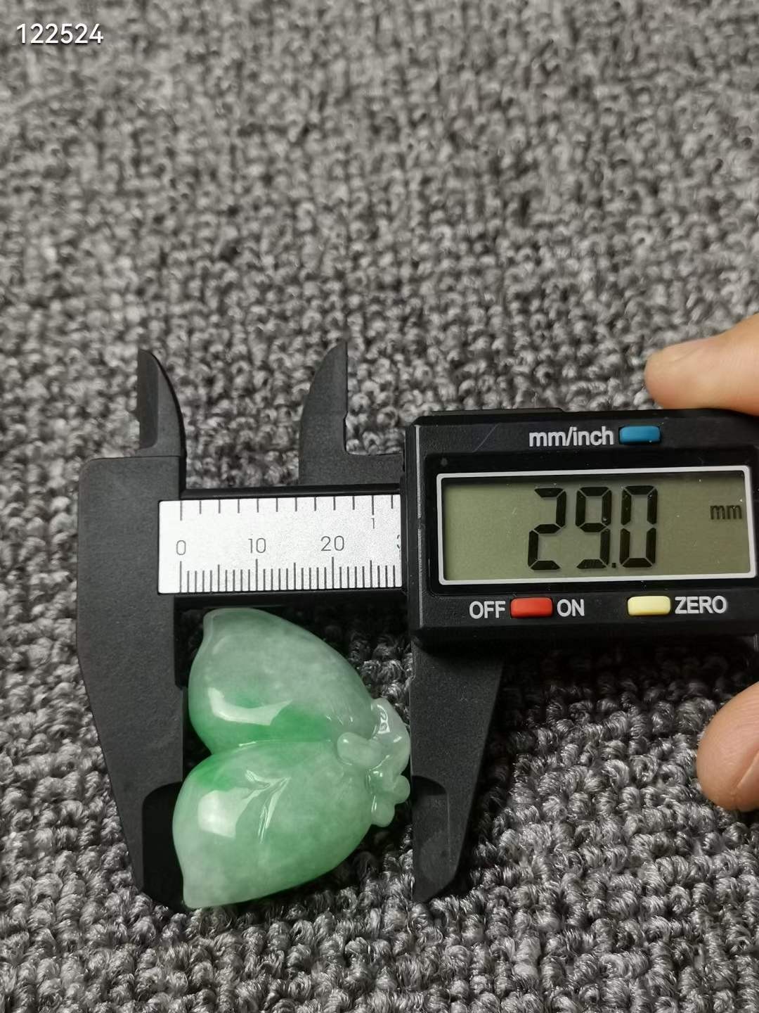 老翡翠挂件