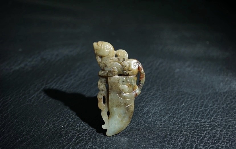 ｜冷门出品｜精选专拍·第叁拾叁场· 明清工老和田玉府上有龙把件