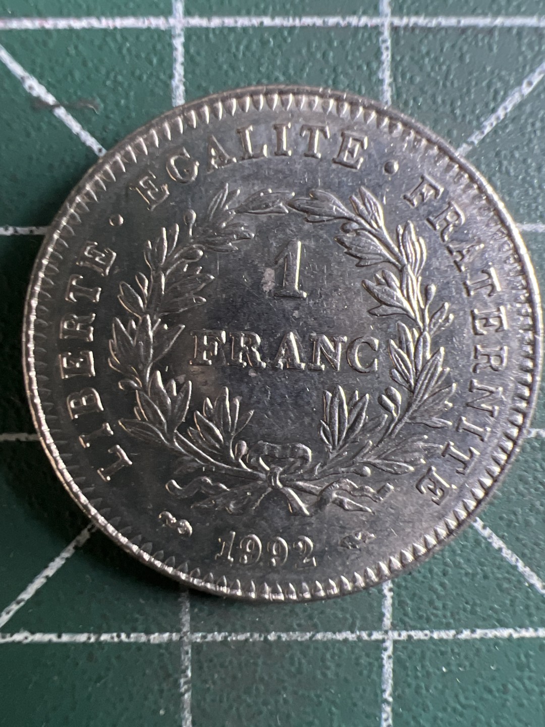 泡泡堂微拍第一 二 五幕硬币捡漏可累计专场👿👿，累计满二十元包邮，接受代拍业务 法属波里尼西亚一法郎