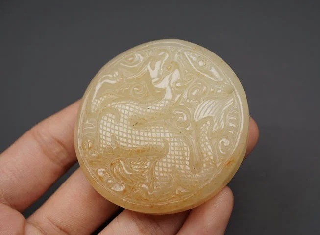 ｜冷门出品｜精选专拍·第叁拾叁场· 和田玉 龙纹圆牌挂件
