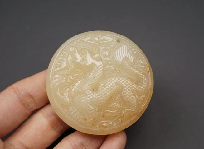｜冷门出品｜精选专拍·第叁拾叁场· 和田玉 龙纹圆牌挂件