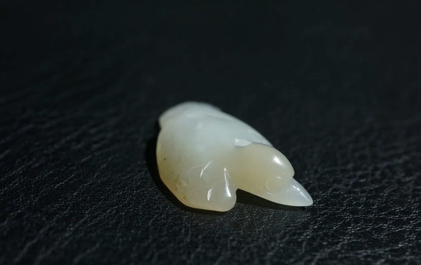 ｜冷门出品｜精选专拍·第叁拾叁场· 明清工老和田玉通天孔玉鸟挂件
