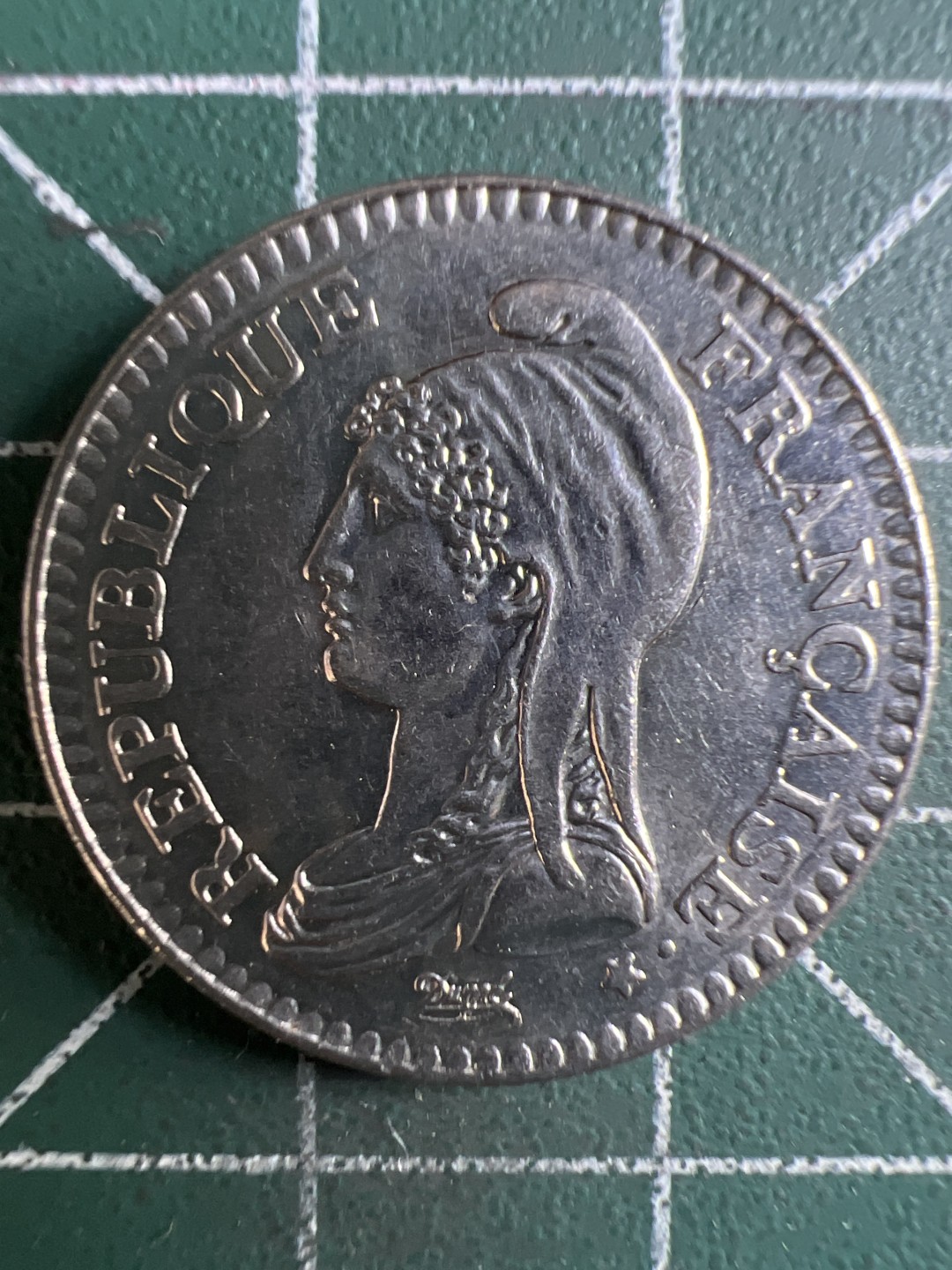 泡泡堂微拍第一 二 五幕硬币捡漏可累计专场👿👿，累计满二十元包邮，接受代拍业务 法属波里尼西亚一法郎