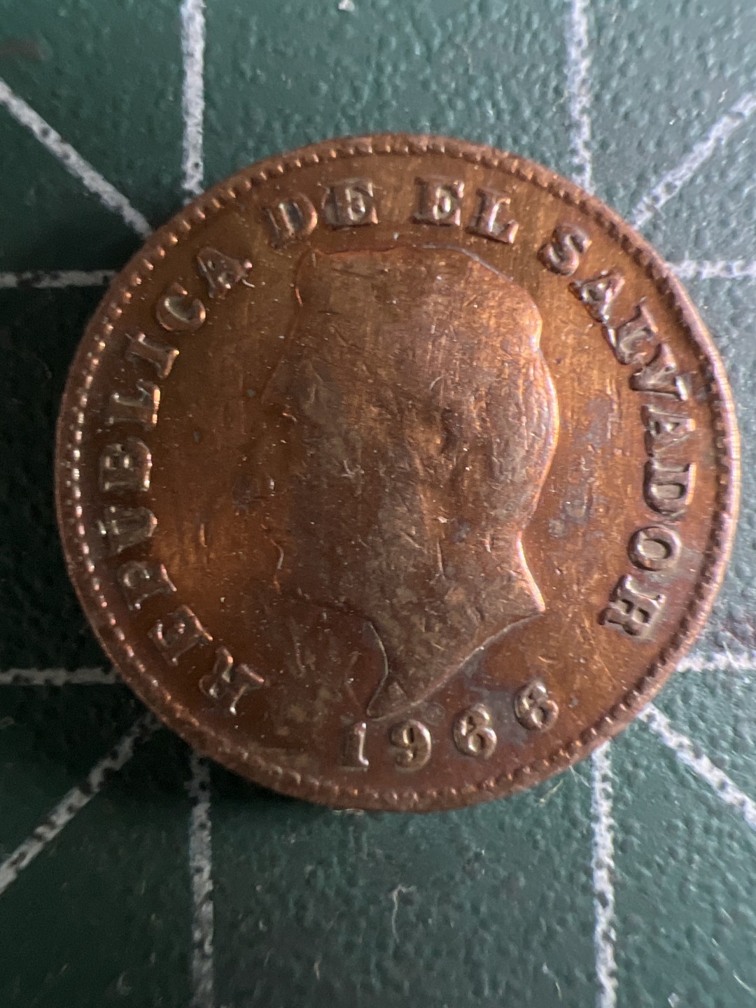 泡泡堂微拍第一 二 四幕硬币捡漏可累计专场👿👿，累计满二十元包邮，接受代拍业务 萨尔瓦多一分