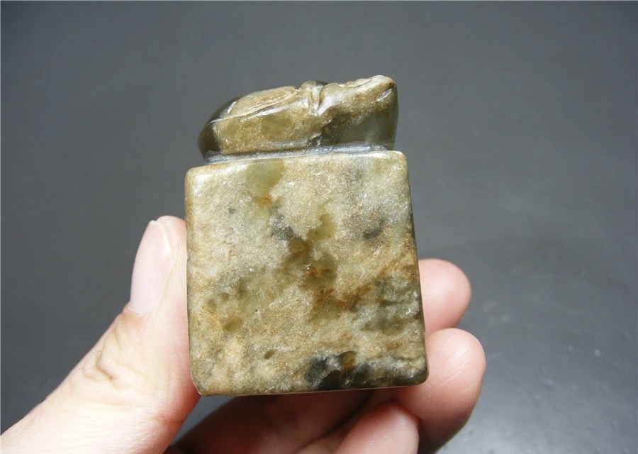 ｜冷门出品｜精选专拍·第叁拾叁场· 和田玉带沁圆雕龙龟无字印章摆件