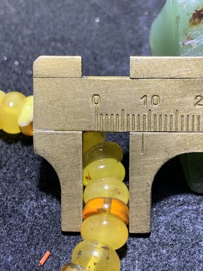 精美天然俄料蜜蜡隔片手串1条！ 精美天然俄料蜜蜡隔片手串1条！