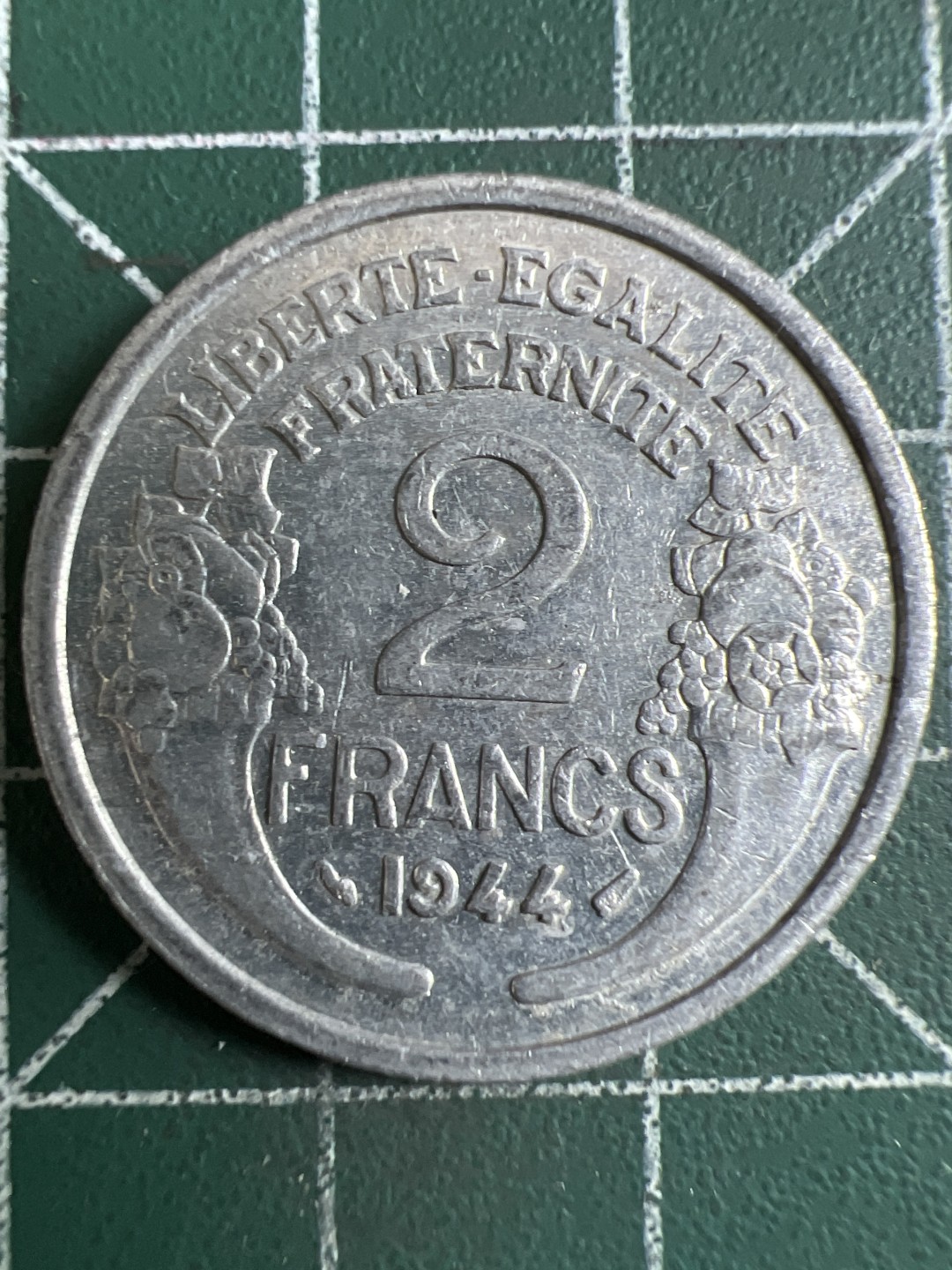 泡泡堂微拍第一 二 四幕硬币捡漏可累计专场👿👿，累计满二十元包邮，接受代拍业务 法国2法郎