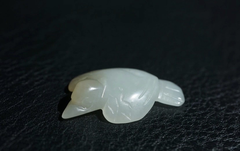 ｜冷门出品｜精选专拍·第叁拾叁场· 明清工老和田玉通天孔玉鸟挂件