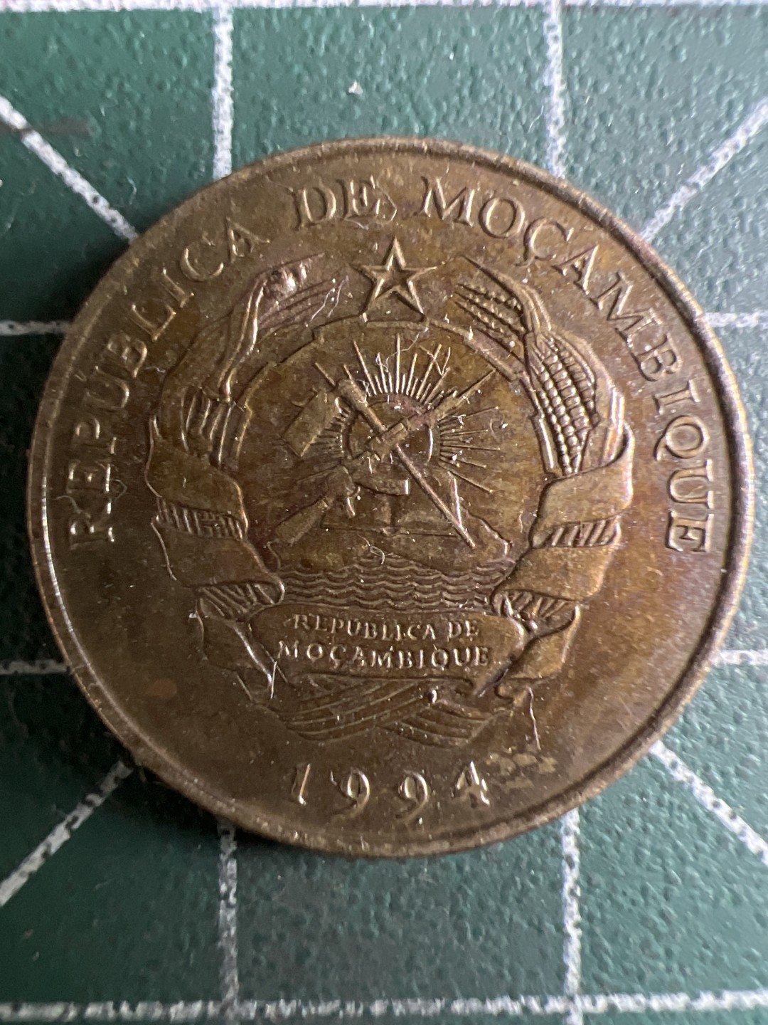 泡泡堂微拍第一 二 四幕硬币捡漏可累计专场👿👿，累计满二十元包邮，接受代拍业务 莫桑比克5梅蒂尔