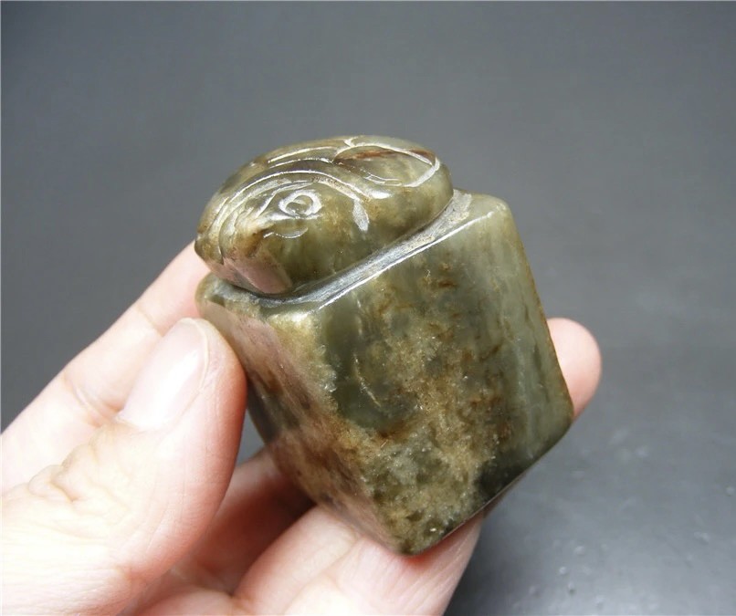 ｜冷门出品｜精选专拍·第叁拾叁场· 和田玉带沁圆雕龙龟无字印章摆件