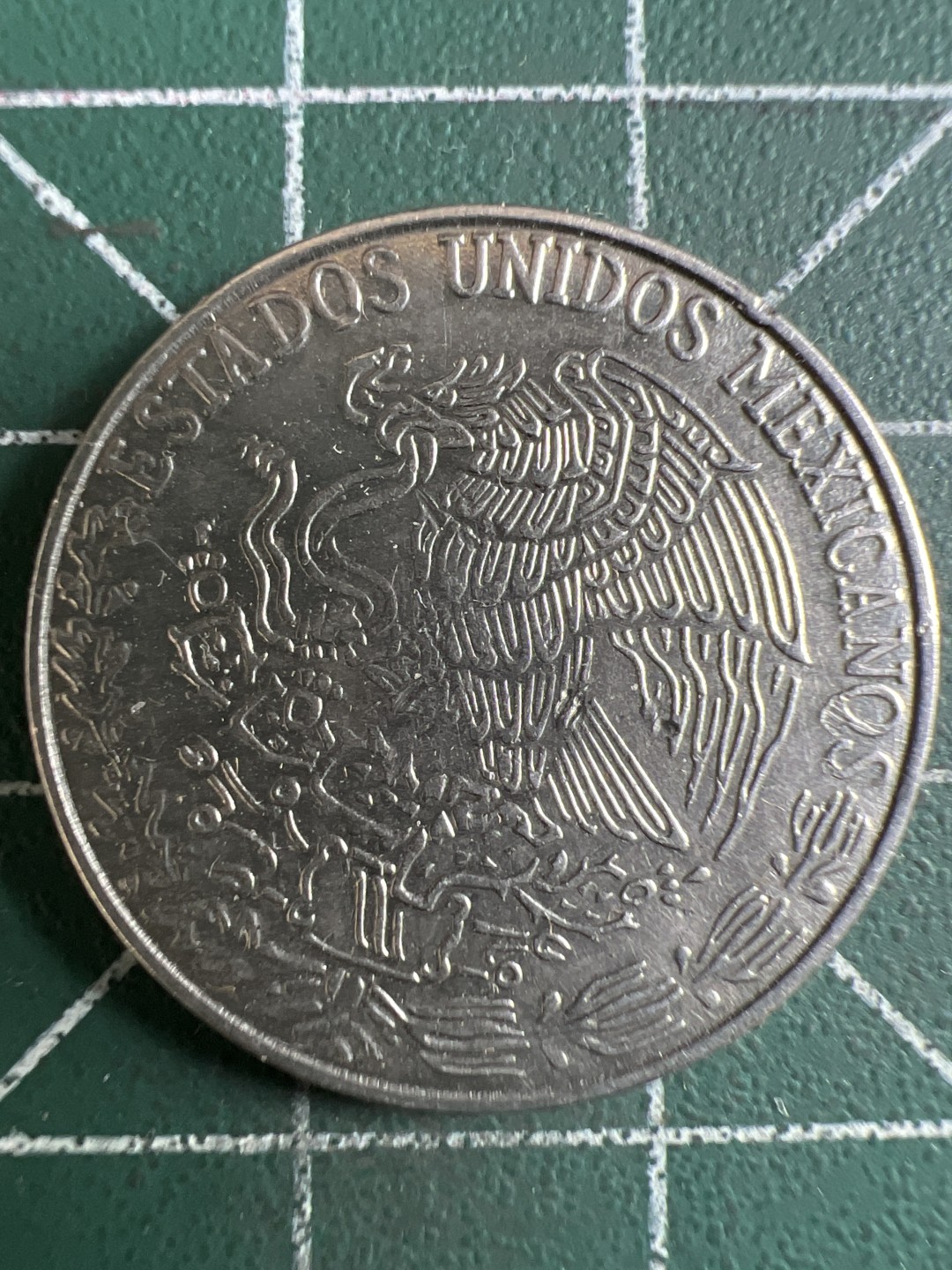 泡泡堂微拍第一 二 四幕硬币捡漏可累计专场👿👿，累计满二十元包邮，接受代拍业务 墨西哥50分