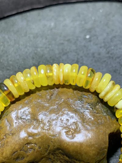 精美天然俄料蜜蜡隔片手串1条！ 精美天然俄料蜜蜡隔片手串1条！