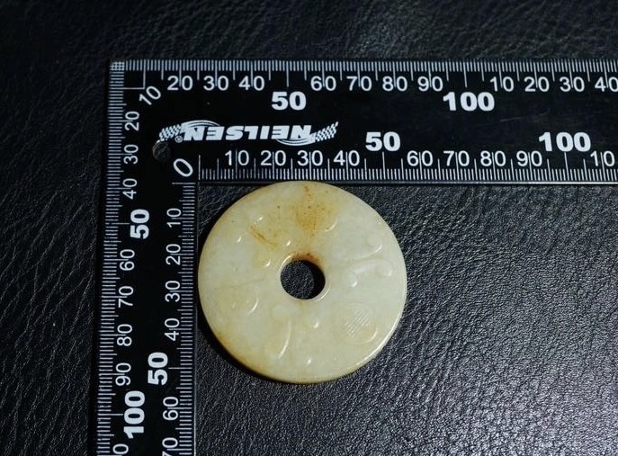 ｜冷门出品｜精选专拍·第叁拾伍场· 明清工老和田玉回纹团寿玉璧把件