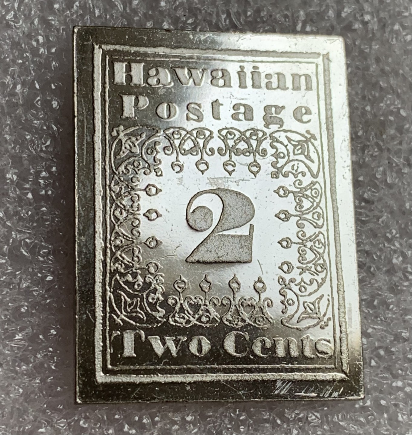 瓶子🏺第87期拍卖会 夏威夷1851年2分银质邮票  世界邮政后铸  30×22mm  11.23g