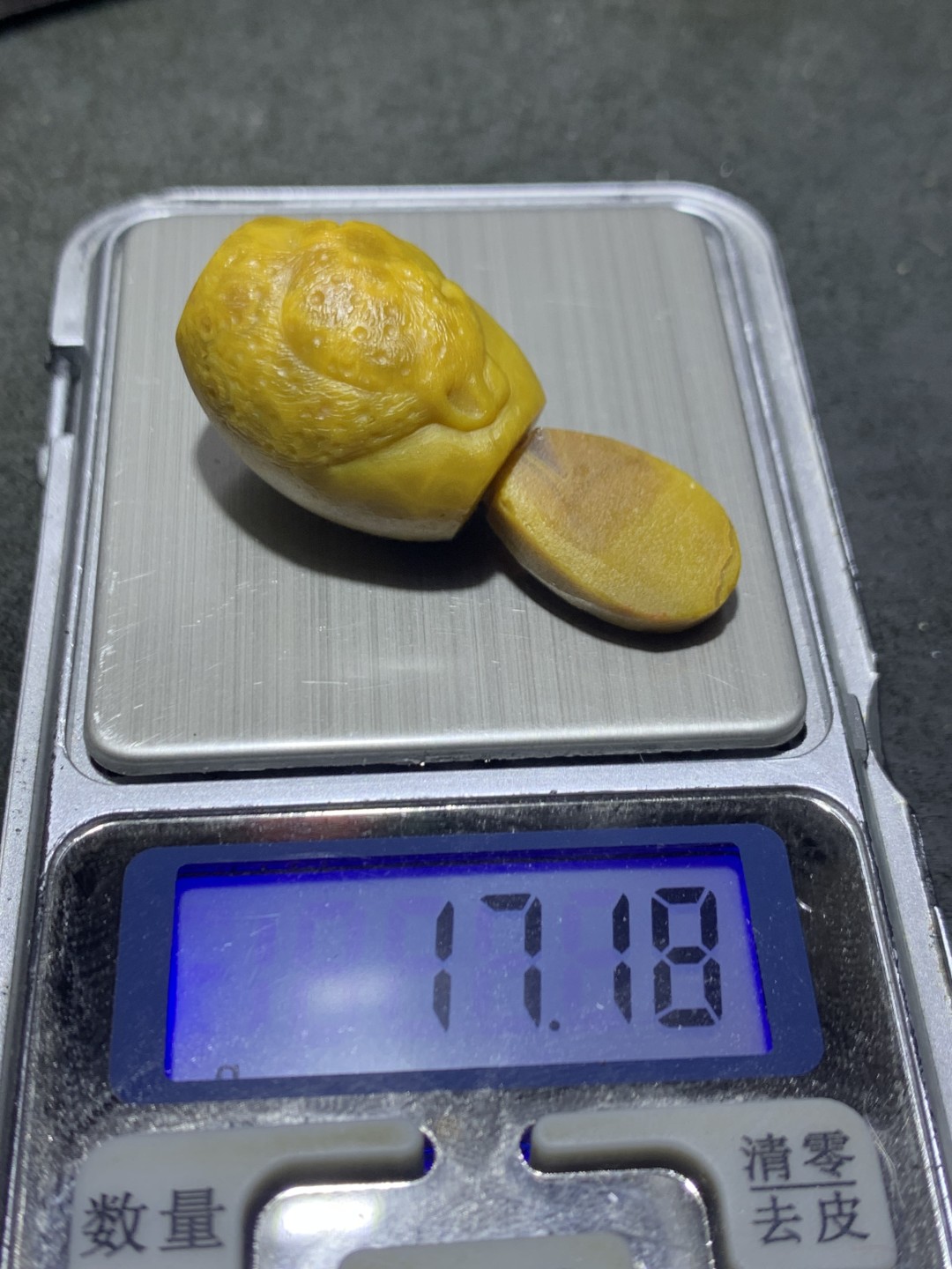 精美原皮亚光战国红玛瑙雕刻豹头，鼻烟壶把玩件一个