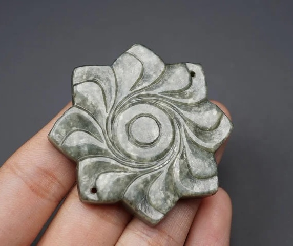 ｜冷门出品｜精选专拍·第叁拾伍场· 和田玉 花卉牌佩饰