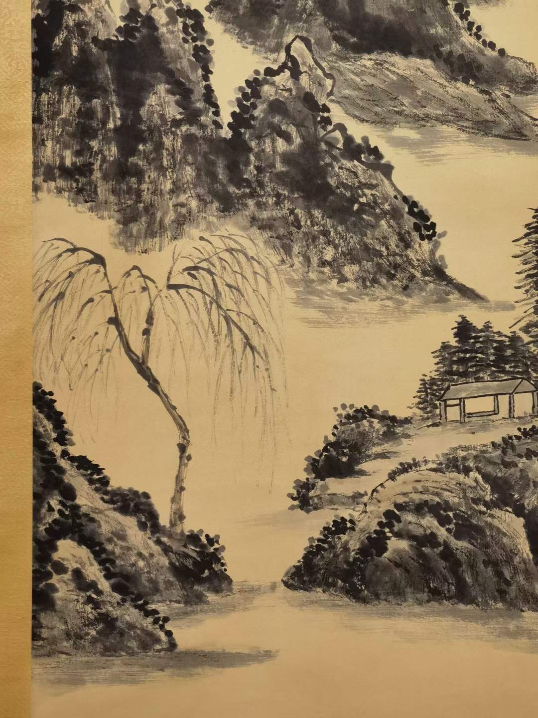 黄宾虹 山水 黄宾虹纸本山水立轴。黄宾虹（1865—1955），初名懋质，后改名质