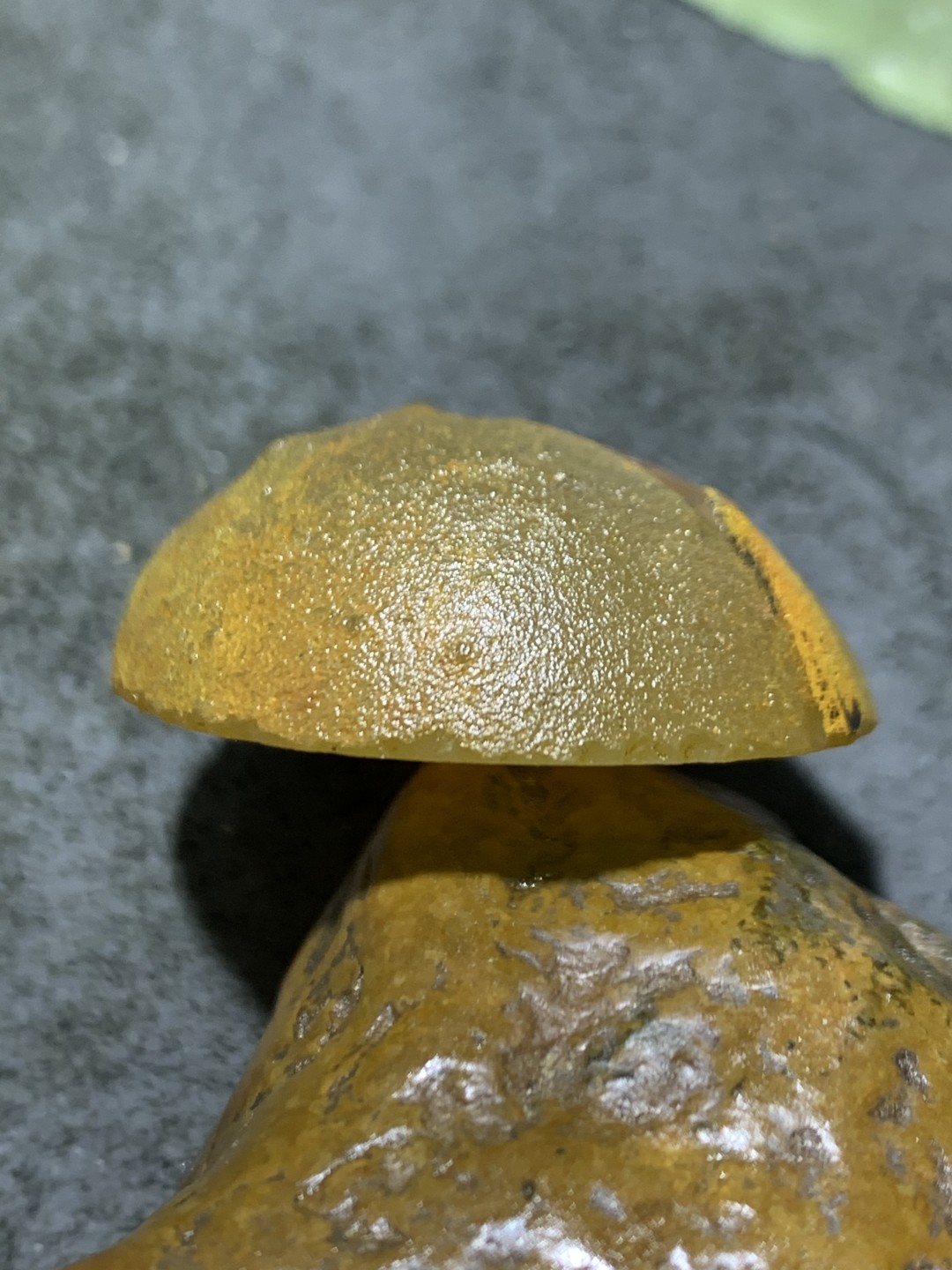 精美原皮高玉化冻料蒙料战国红玛瑙手工影雕工艺一心向佛吊坠一个