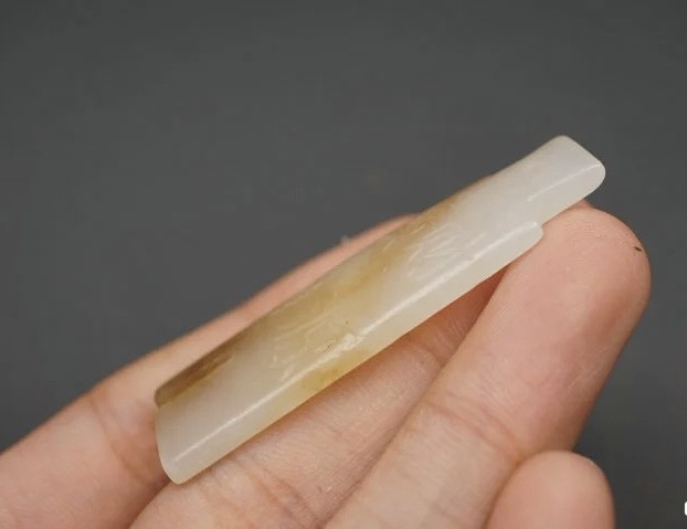 ｜冷门出品｜精选专拍·第叁拾伍场· 和田玉 刀币形挂件