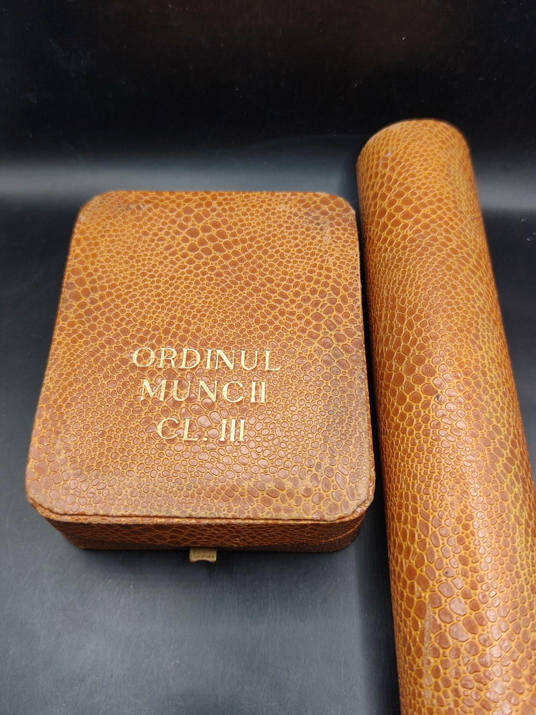 全场0元起拍 第47期 咸鱼国勋章拍卖专场 4月16日（周日）下午6：00开始 罗马尼亚三级劳动勋章 早期RPR版带证书