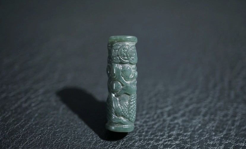 ｜冷门出品｜精选专拍·第叁拾伍场· 明清工老和田玉通天孔龙柱挂件