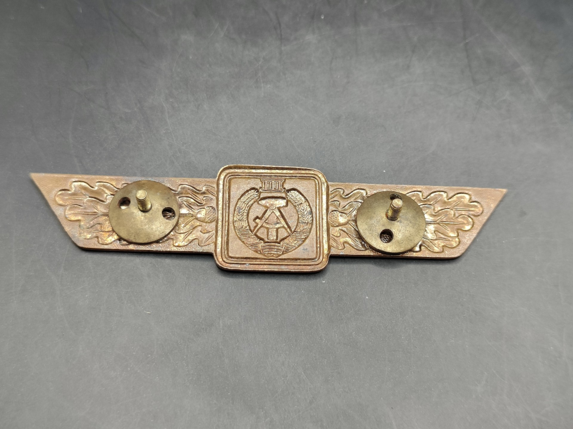 全场0元起拍 第47期 咸鱼国勋章拍卖专场 4月16日（周日）下午6：00开始 东德63版，早期通用技能章