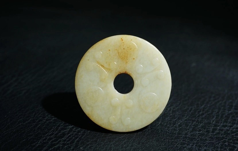 ｜冷门出品｜精选专拍·第叁拾伍场· 明清工老和田玉回纹团寿玉璧把件