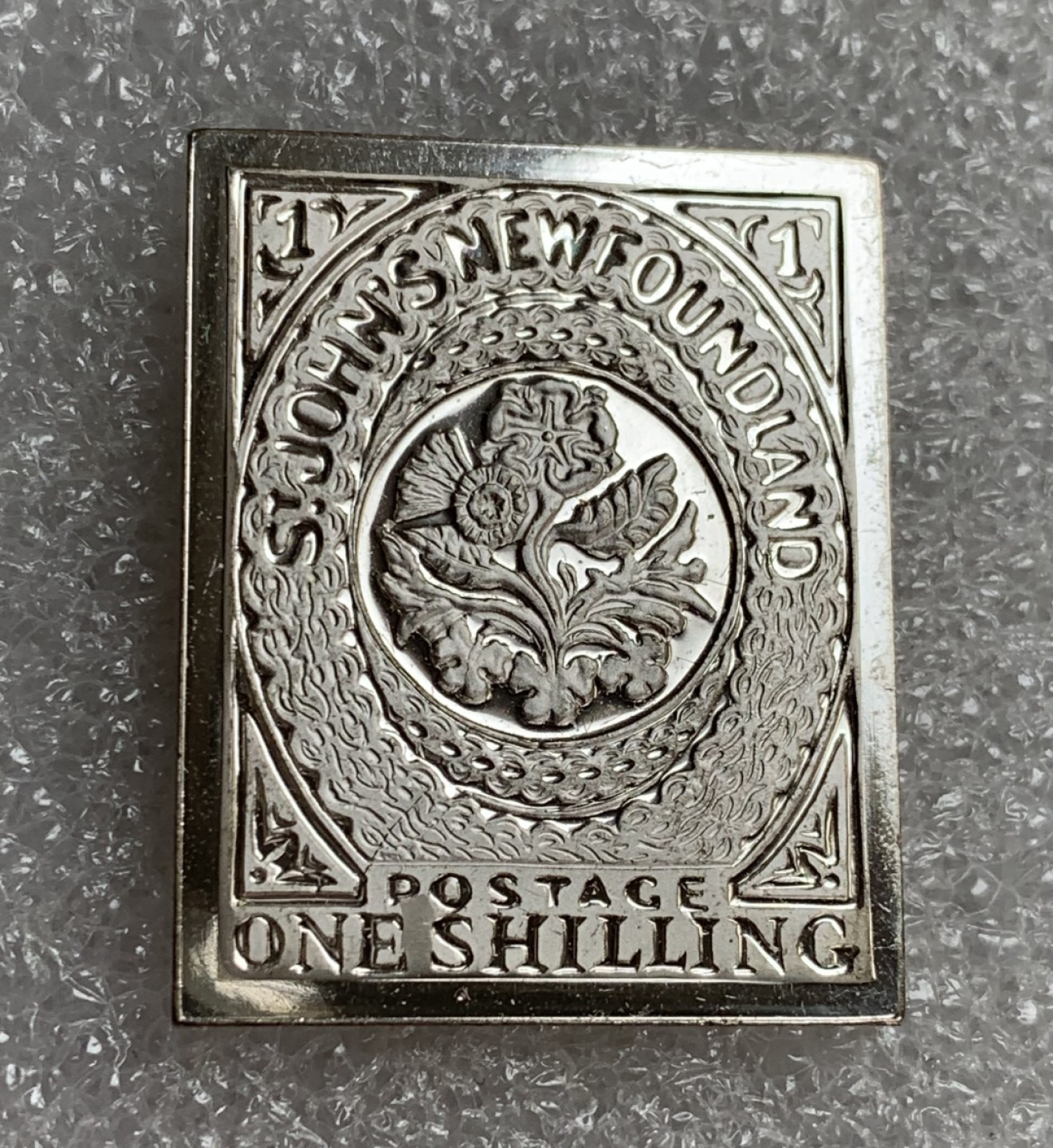 瓶子🏺第87期拍卖会 纽芬兰1860年1先令银质邮票  世界邮政后铸  9.24g