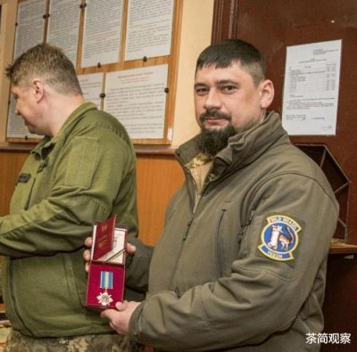 红色经典第六场拍卖会 - 乌克兰勇敢勇气奖章 俄乌战争正在颁发