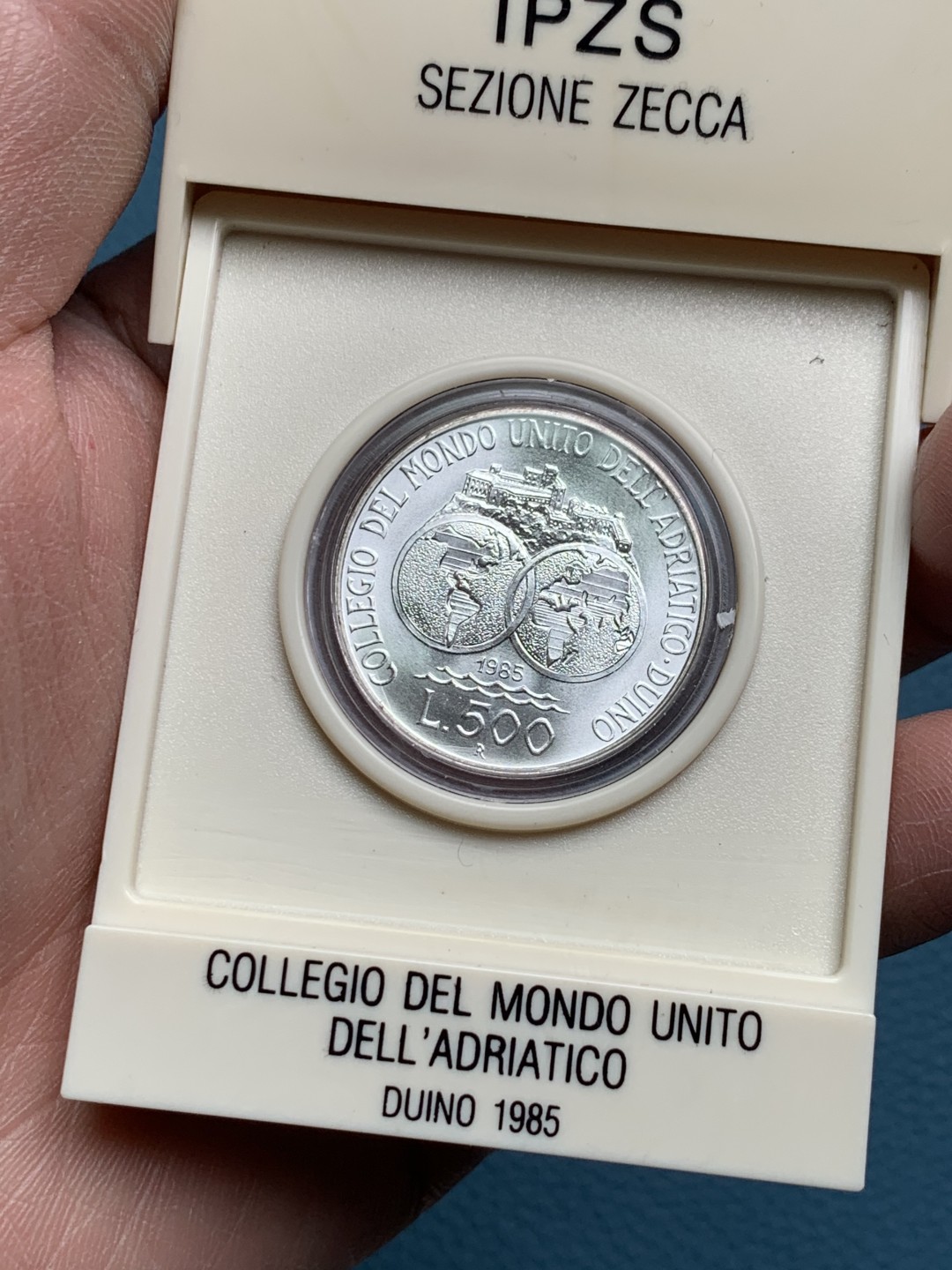 《竞宝斋》第154场-周日，周一，周四 3场 (全场包邮) 意大利1985年 双地球 500里拉银币 稀少版式