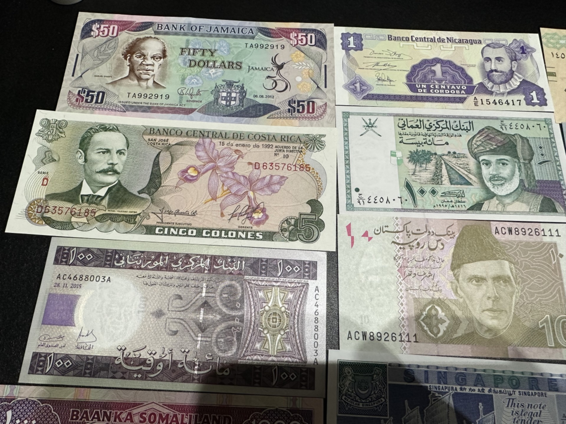 《外钞收藏家》第二百六十一期（连拍第一场） 17张精美纸币一起 全新UNC