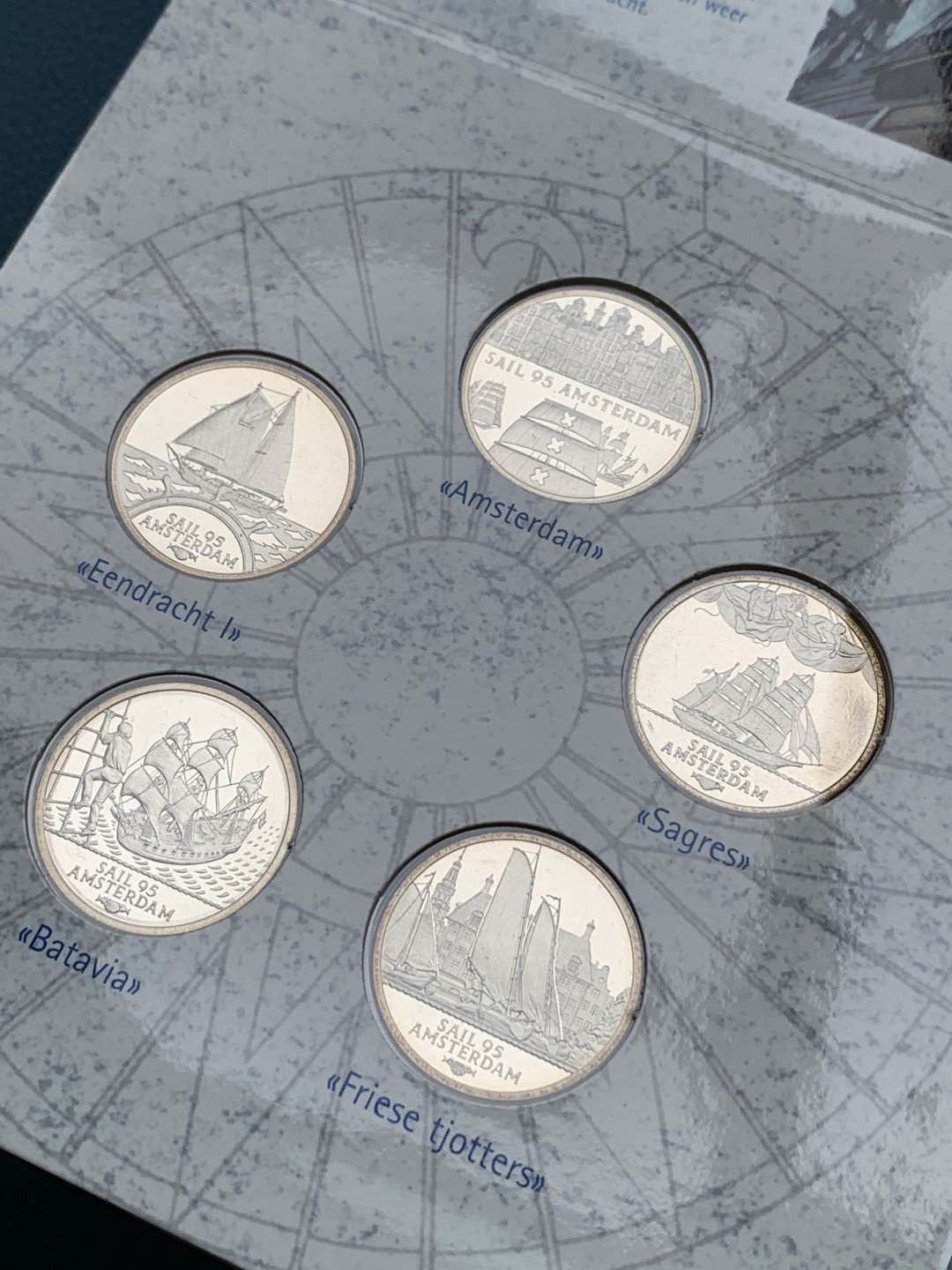 《竞宝斋》第154场-周日，周一，周四 3场 (全场包邮) 荷兰1995年 阿姆斯特丹大帆船 五枚套镍币 原厂封装