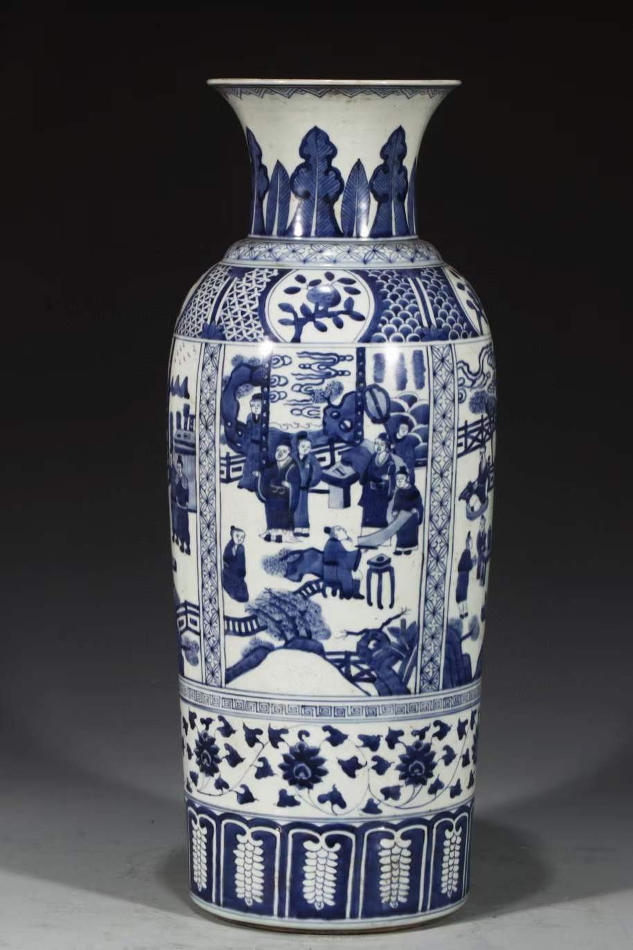 美品.款式“大明嘉靖年制”精工细作青花开窗人物纹桶瓶