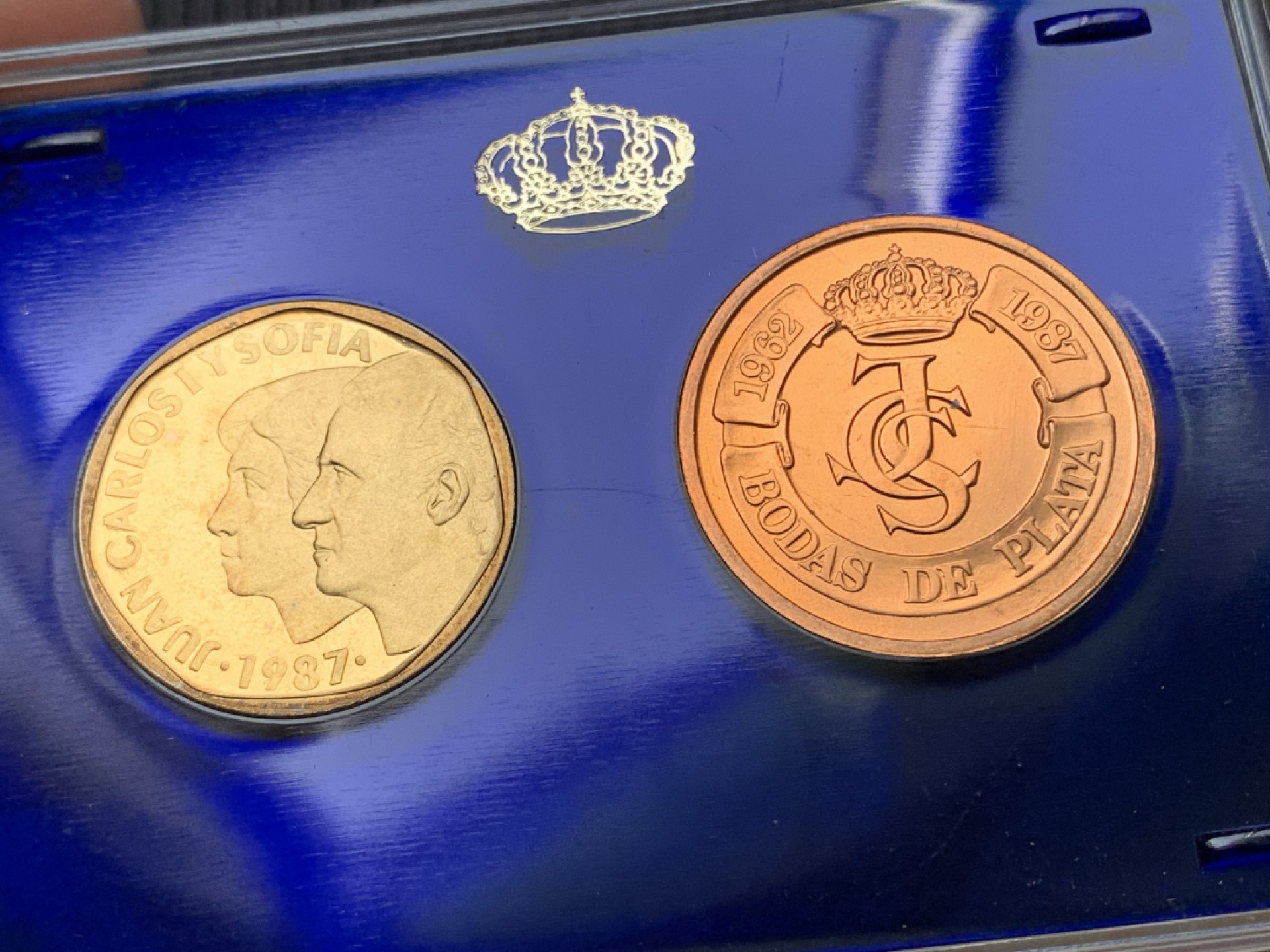 《竞宝斋》第154场-周日，周一，周四 3场 (全场包邮) 西班牙1987年 一组六枚试铸币和章 其中两枚是银制 带证书 原包装很少见