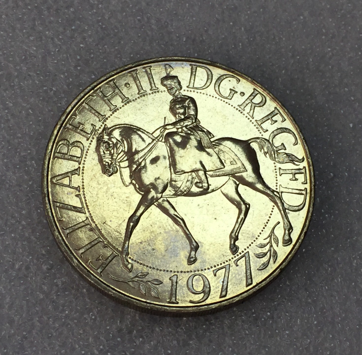 方圆集藏第三期专场 11211-英国1977年伊丽莎白女王登基25周年银禧纪念克朗