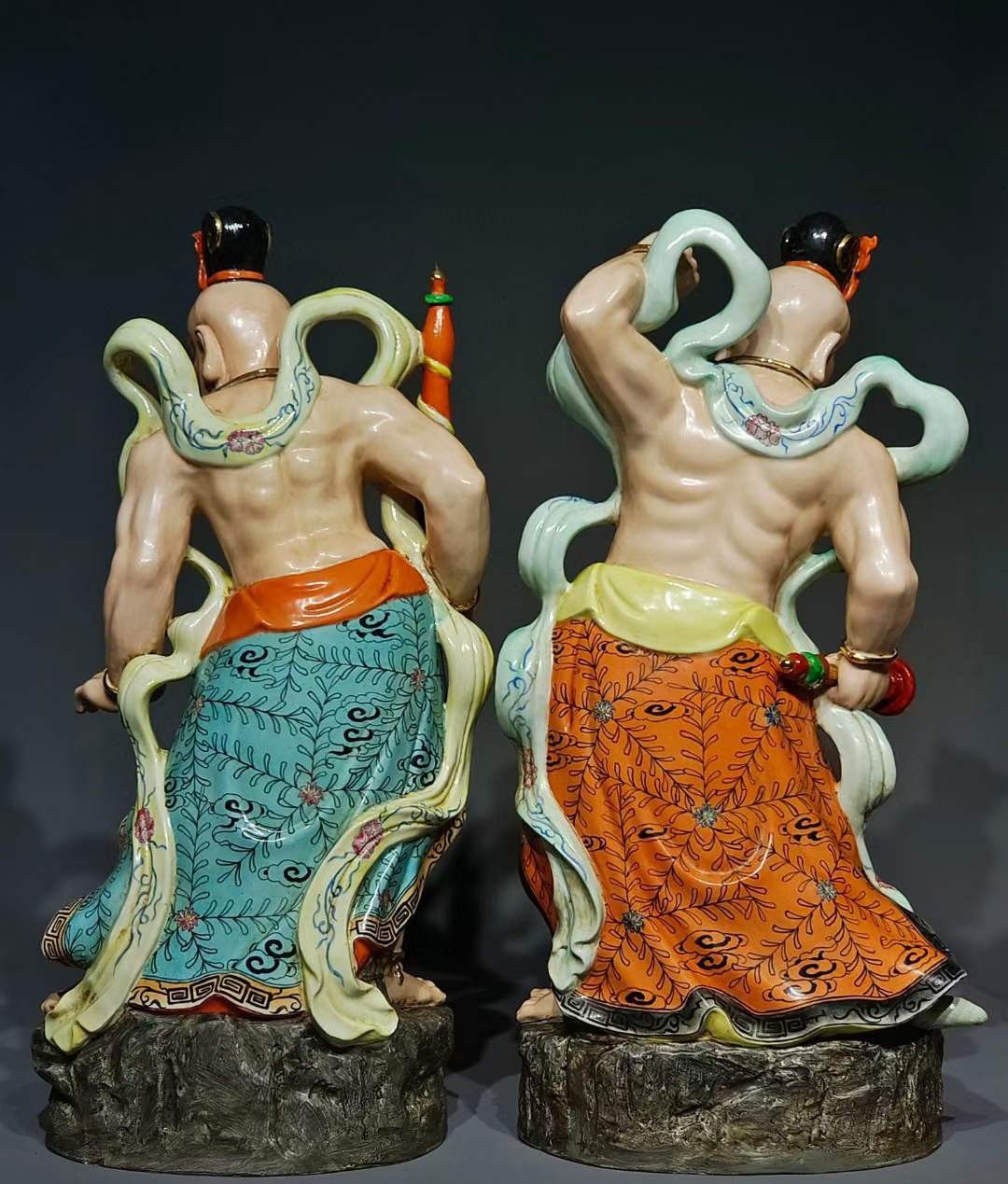 “寺庙拆迁偶得” 三十年代【曾龙昇】倾心之作！ 【哼哈二将】 一名郑伦，能鼻哼白气制敌；一名陈奇，能口哈黄气擒将。 “寺庙拆迁偶得” 三十年代【曾龙昇】倾心之作！ 【哼哈二将】 一名郑伦，能鼻哼白气制敌；一名陈奇，能口哈黄气擒将。