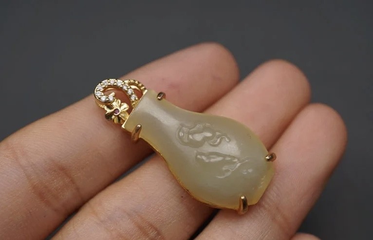 ｜冷门出品｜精选专拍·第叁拾陆场· 和田玉 花瓶形挂坠 