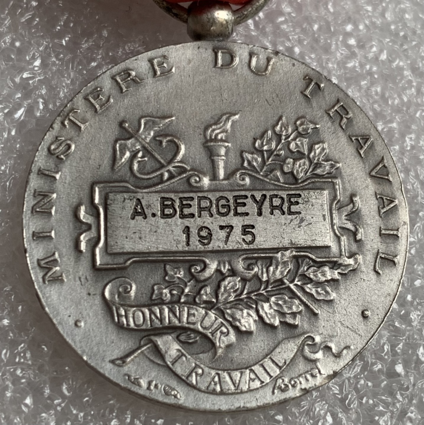 瓶子🏺第87期拍卖会 法国1975年银质劳动奖章