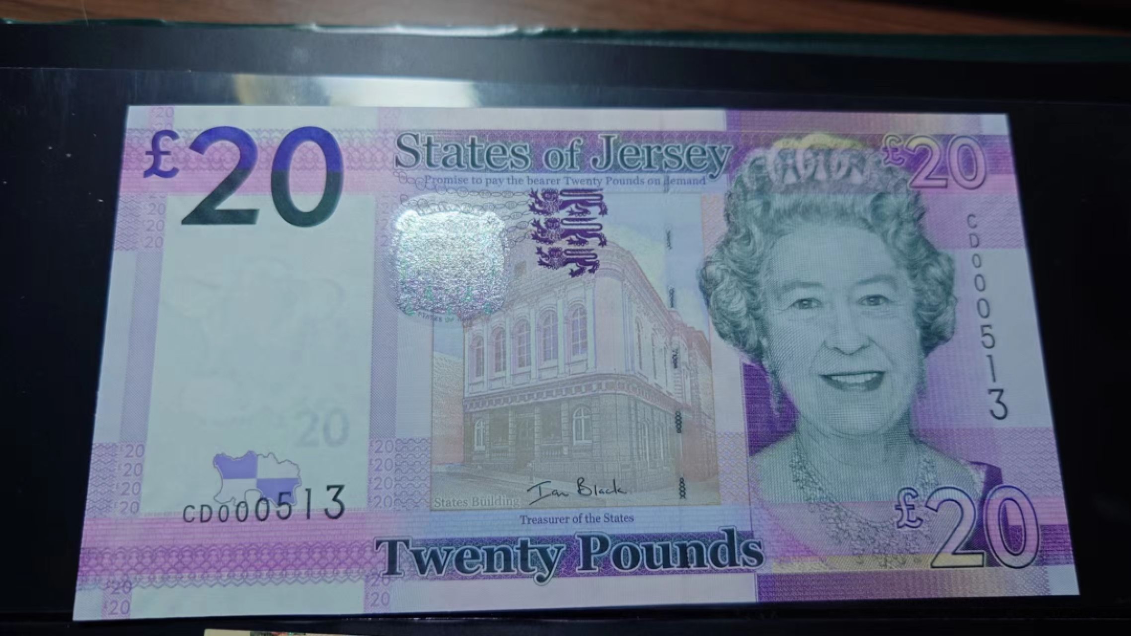 【世界钱币收藏】精选微拍第58期暨2023年第五期 新品裸钞评级币混合场 2010年泽西岛20镑 百位小号无47尾号513 全新绝品