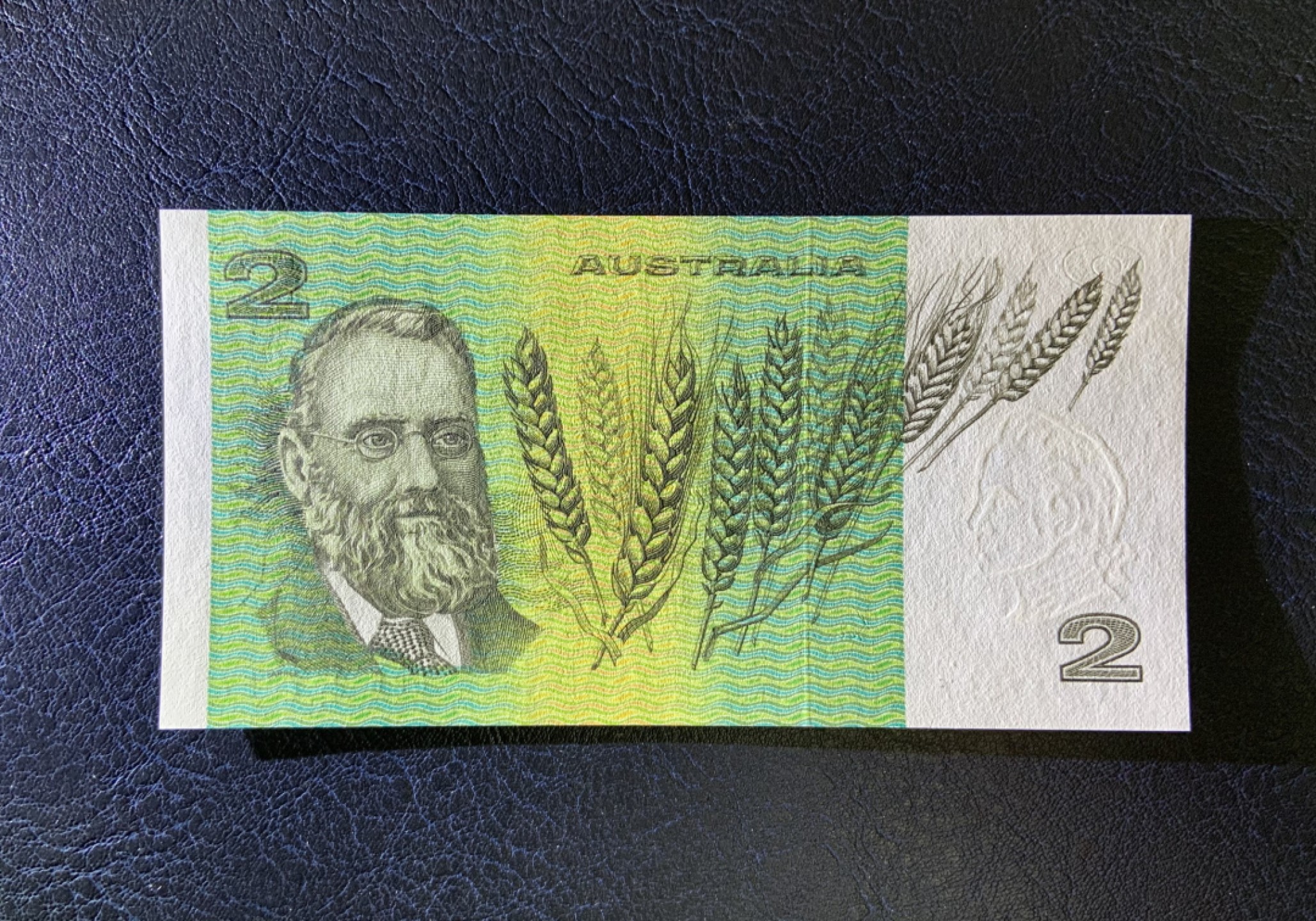 收藏联盟Quantum Auction 第251期拍卖  澳大利亚1988年2元纪念册 品相全新UNC 该版纸币最后一个批次印刷的纸币